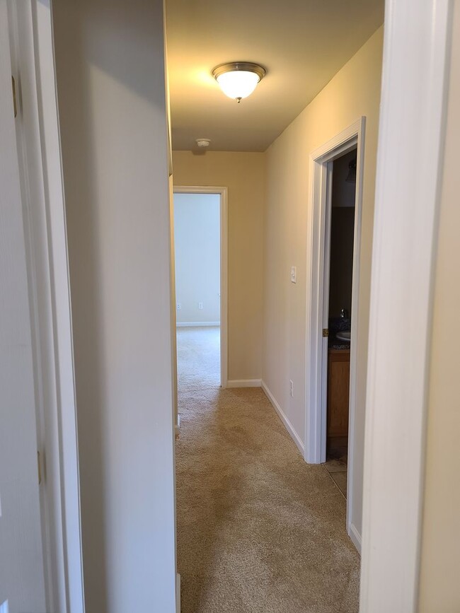 Building Photo - 3 Bedroom Townhome for Rent in Waynesboro