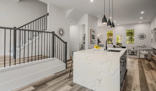 Building Photo - 3165 Dogwood Dr