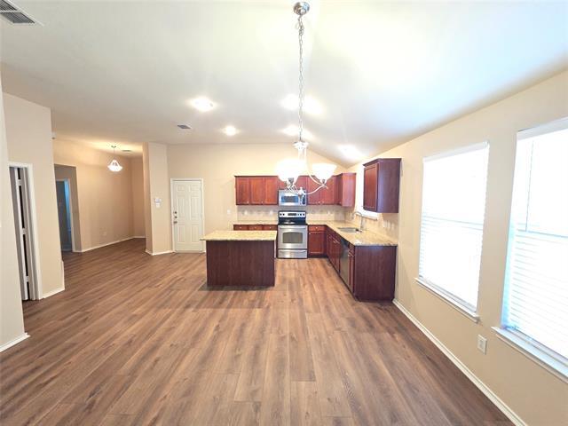 Building Photo - 3227 Yeltes