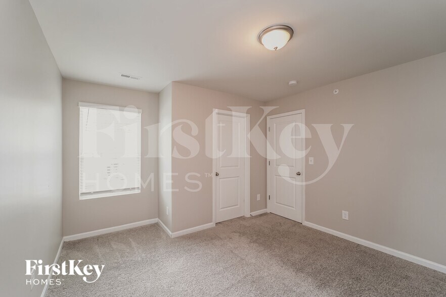 Building Photo - 2043 Cypress Village Dr NW