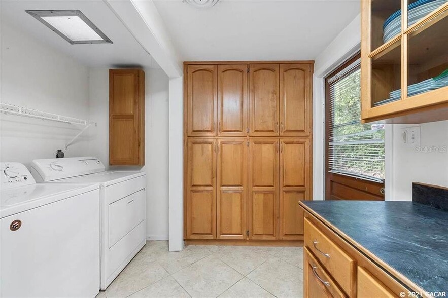 Building Photo - 3028 NW 2nd Ave