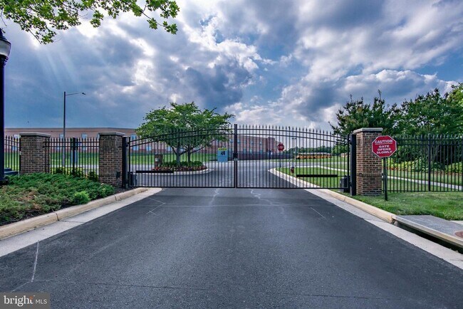 Building Photo - 8406 Mountain Larkspur Dr