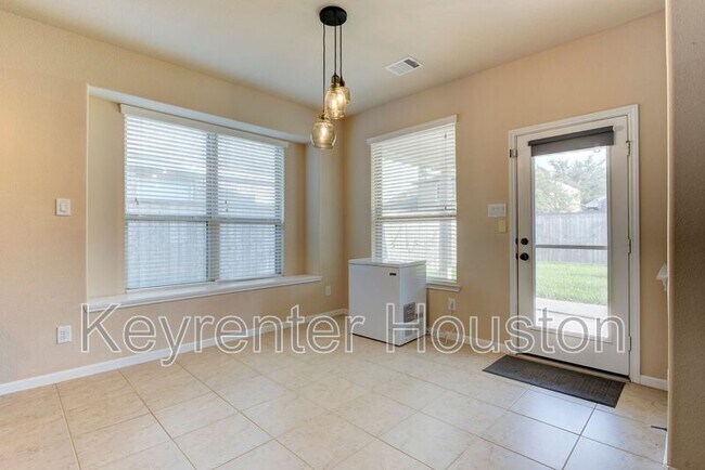Building Photo - 9722 Victoria Rose Ln