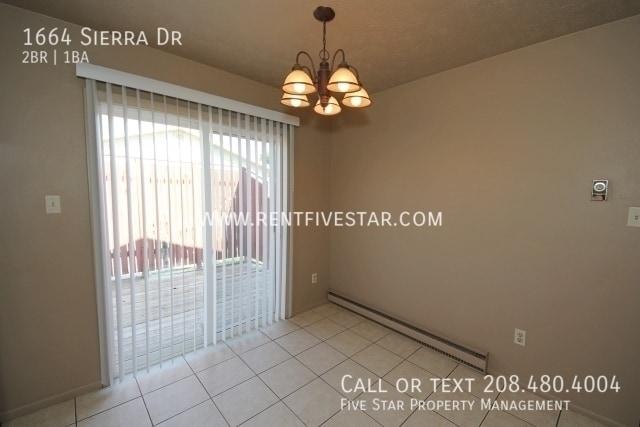 Building Photo - 1664 Sierra Dr