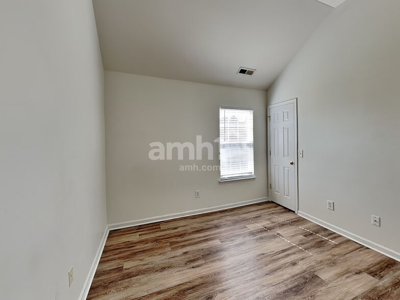 Building Photo - 4413 Singing Oak Court