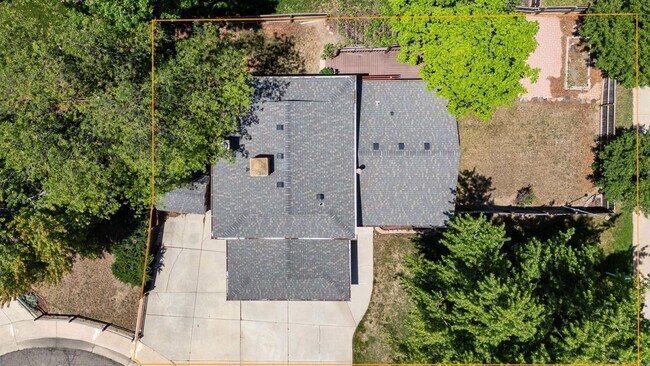 Building Photo - Available NOW! 3 Bedroom 1 Bath Beautiful Home in Arvada!