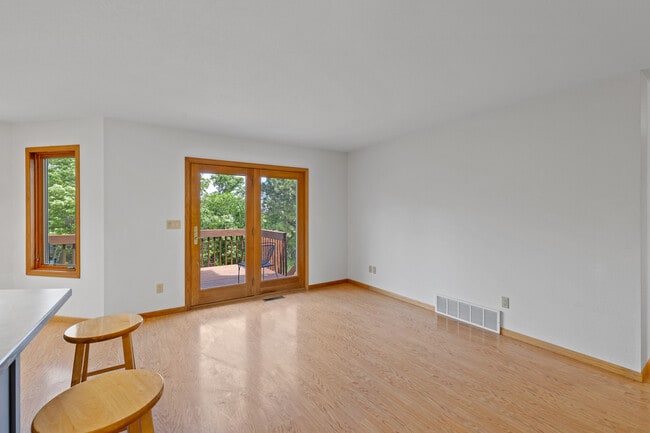 Building Photo - 1132 Enchantment Rd