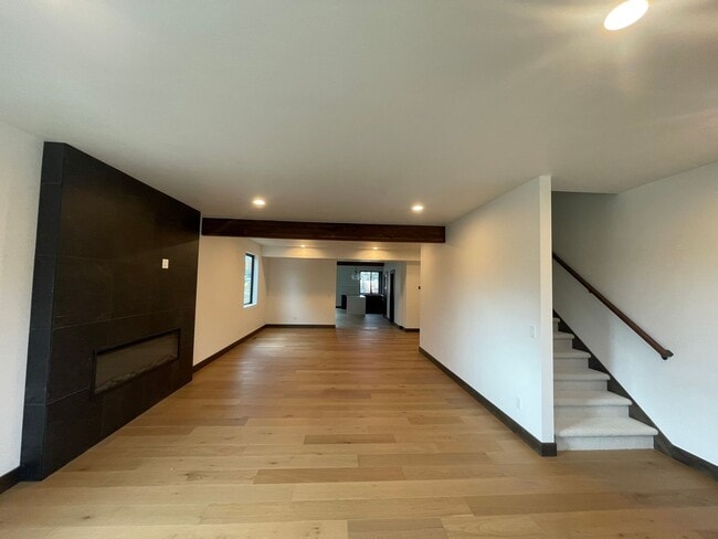 Building Photo - Brand New Three Story Whitefish Townhouse