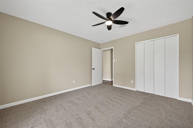 Building Photo - 17518 Autumn Hills Dr