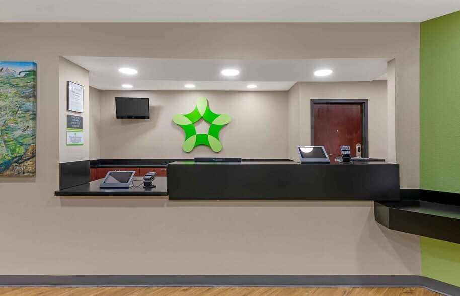 Building Photo - Furnished Studio-Jacksonville - Riverwalk - Convention Center