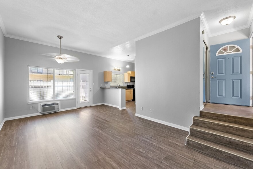 Primary Photo - Park Del Amo Apartments