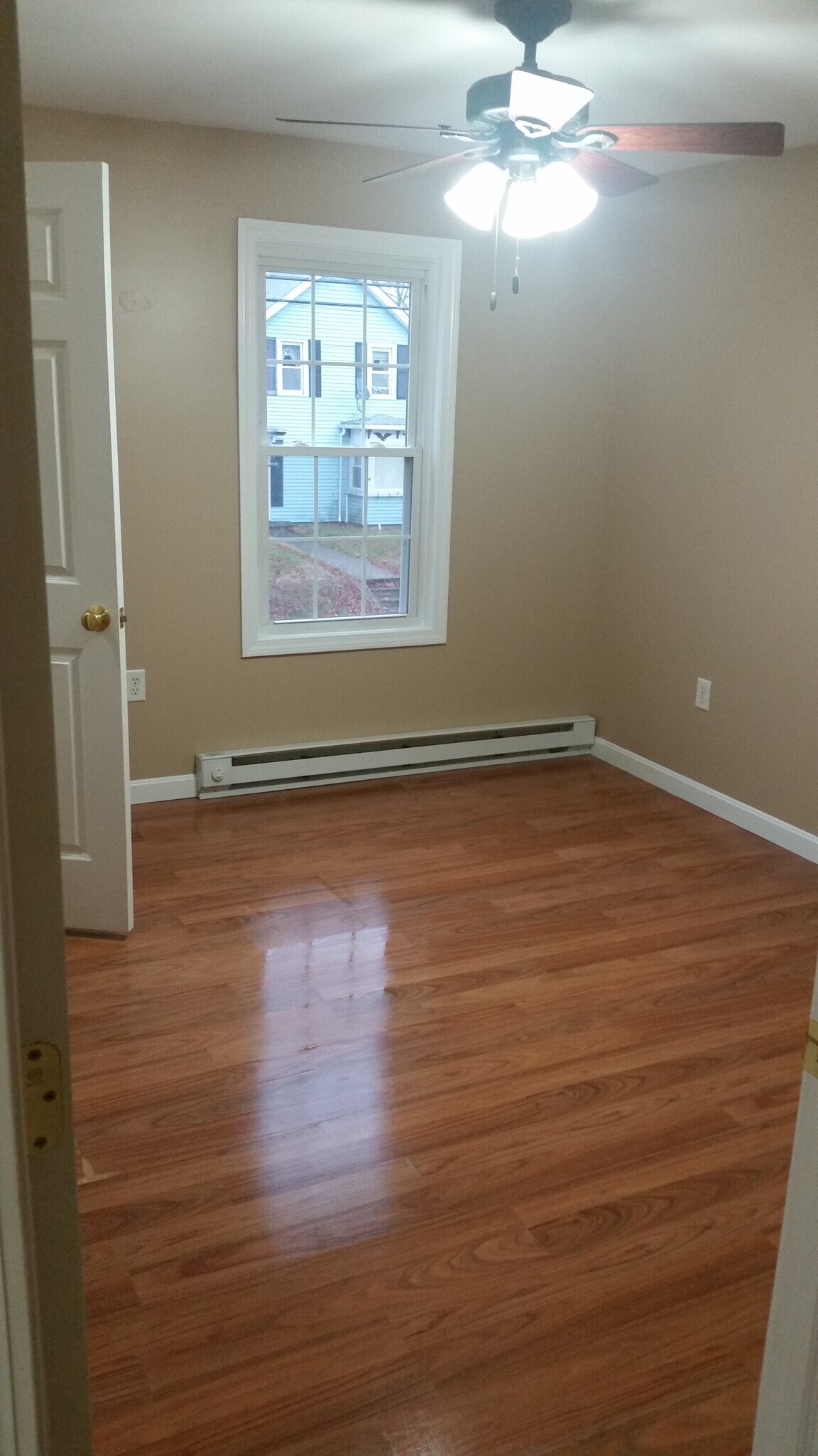 Building Photo - 391 Putnam Pike