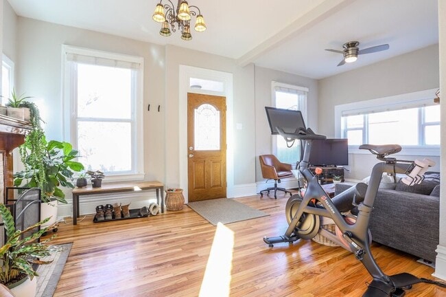 Building Photo - 2220 W 31st Ave