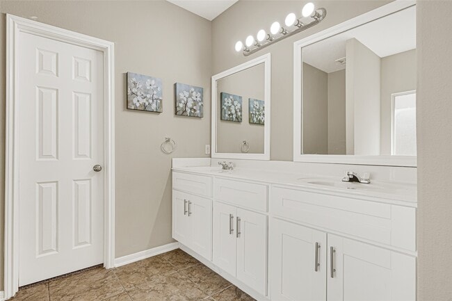 Building Photo - 22523 Spring Crossing Dr