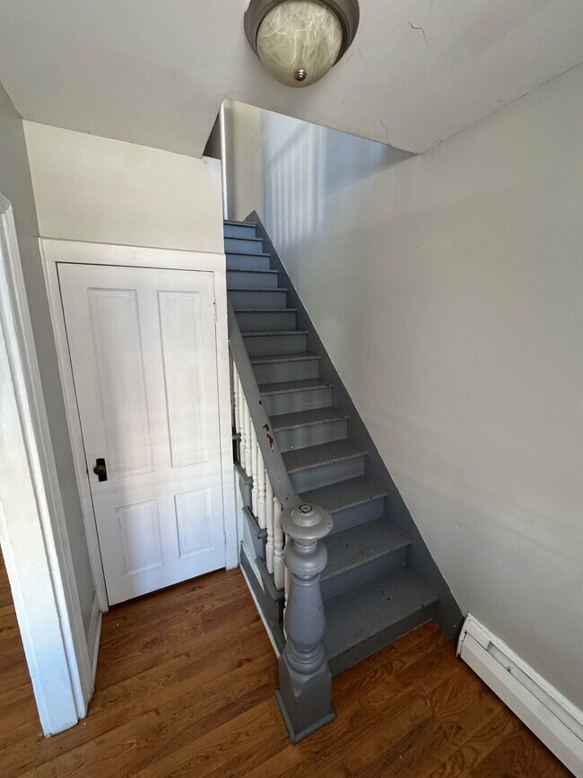 Building Photo - 1041 Dreher Ave