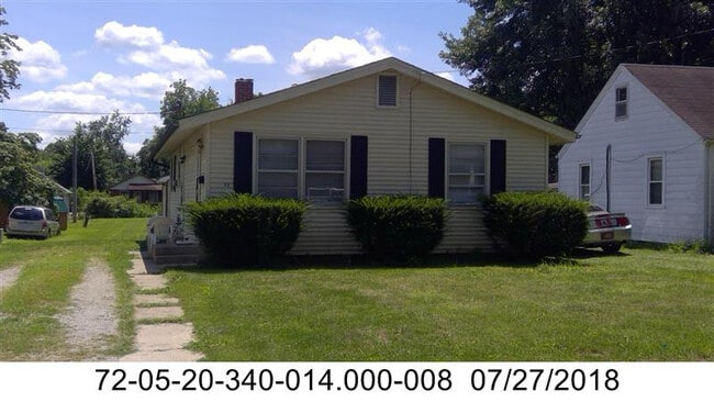 Building Photo - 93 E Green St