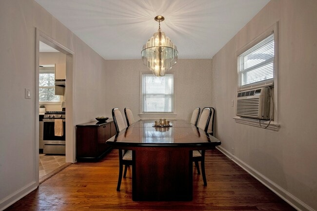 Building Photo - 120 Van Buren Ave