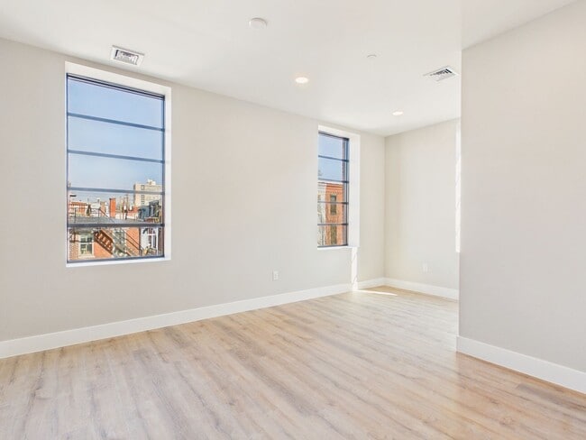 Building Photo - The Lofts at Midtown