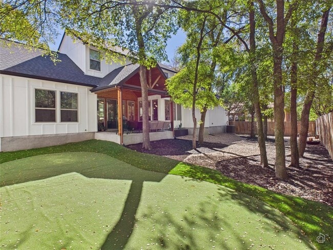 Building Photo - 3002 Sunridge Dr