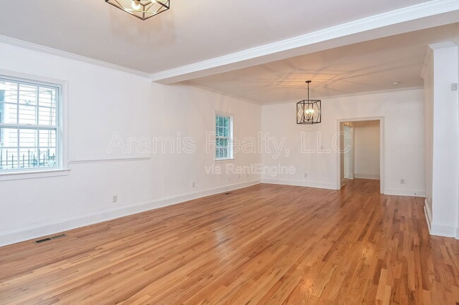 Building Photo - 83 Ormond St SE