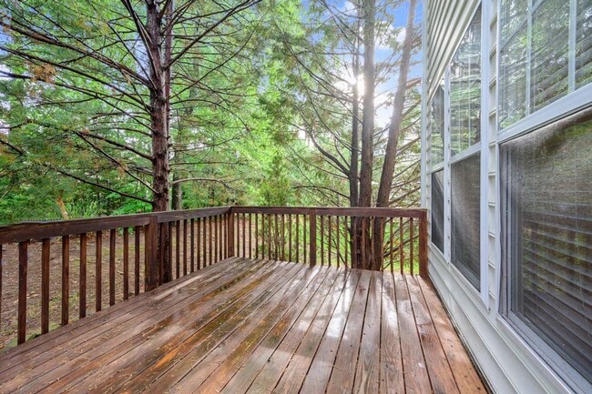 Building Photo - Beautiful 3 BR/2.5 Bath Home in Lyons Farm Community Durham!