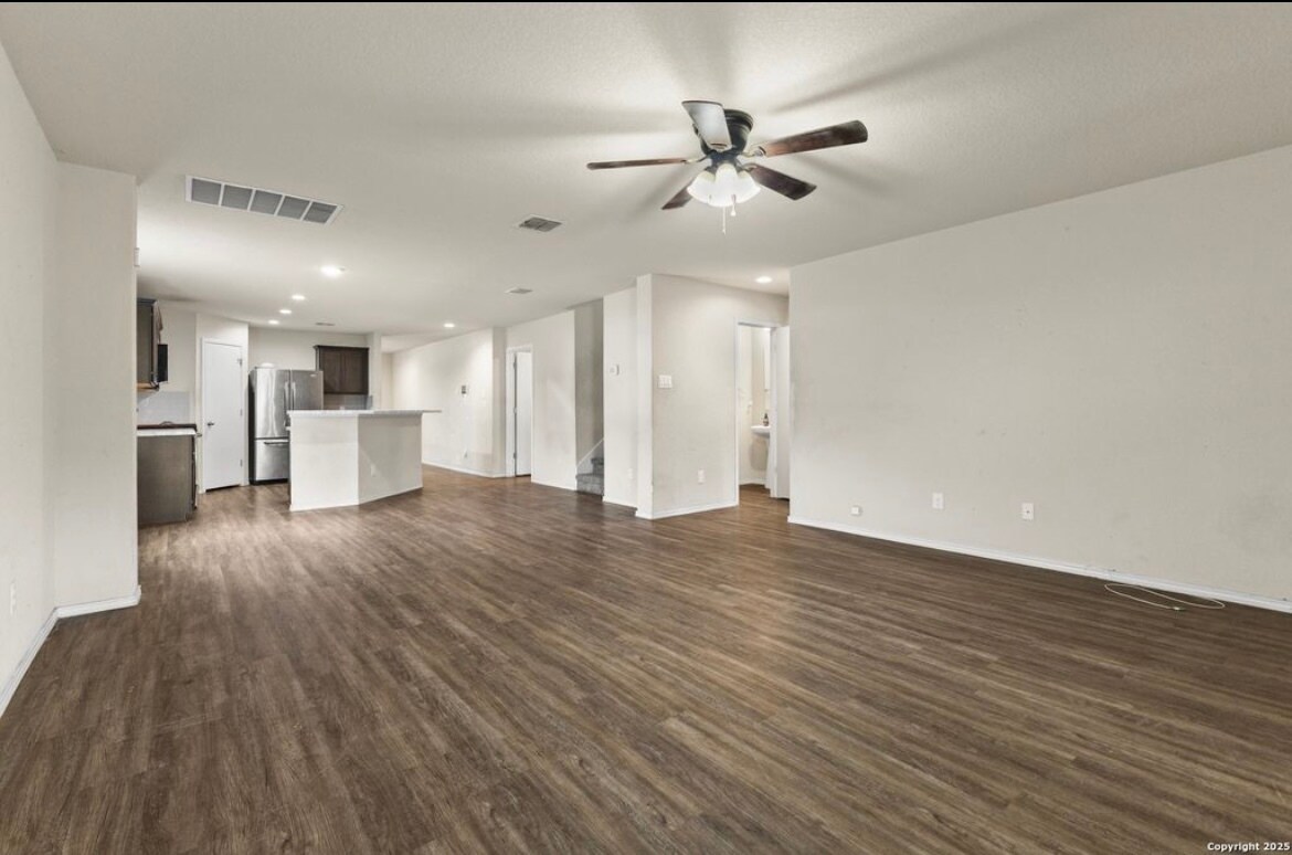 Building Photo - 10007 Raspberry Oak