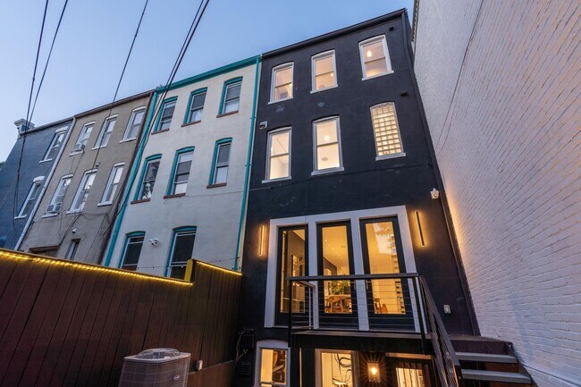 Building Photo - 1604 13th St NW