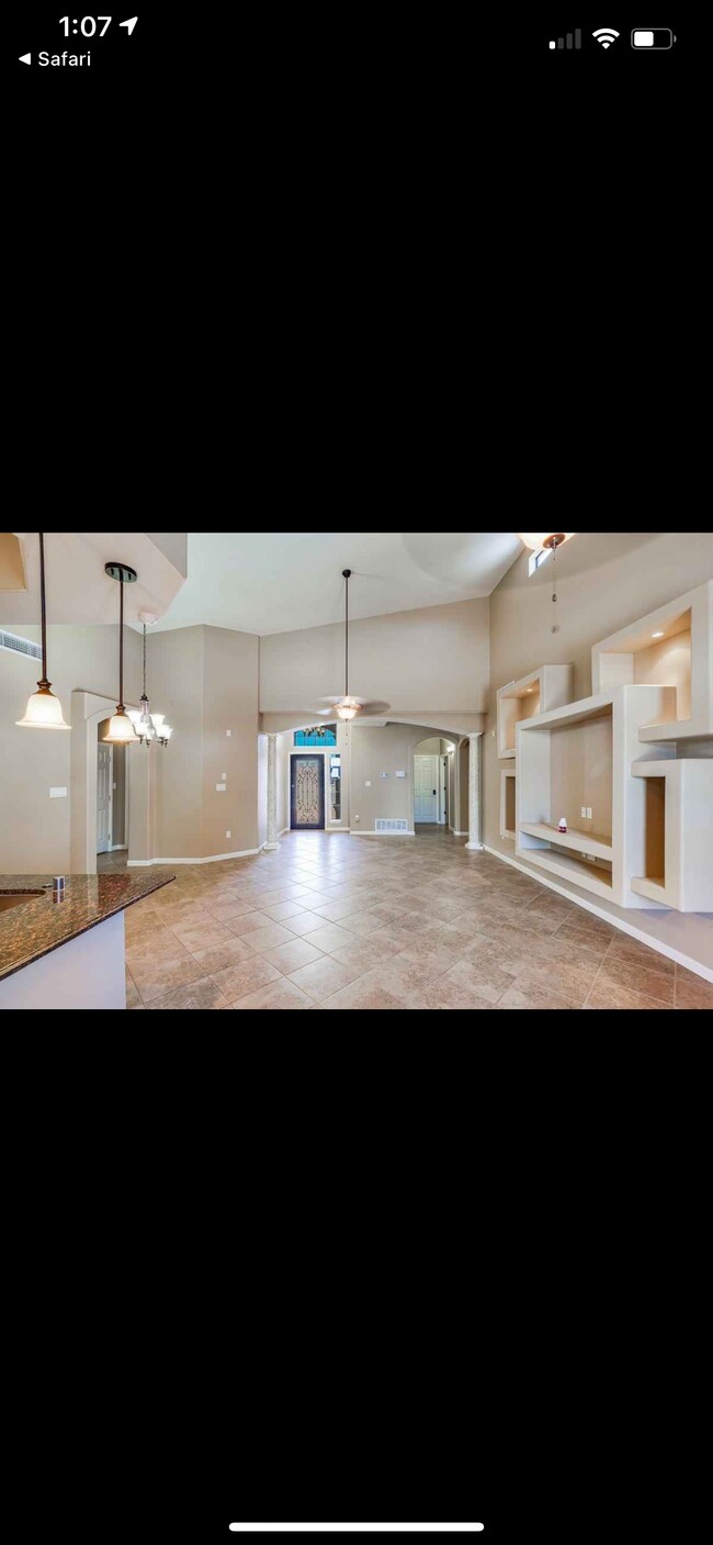 Building Photo - 2600 Snowy Rock Pl