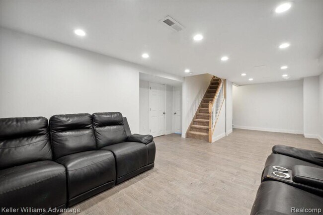 Building Photo - 19263 Sunset St