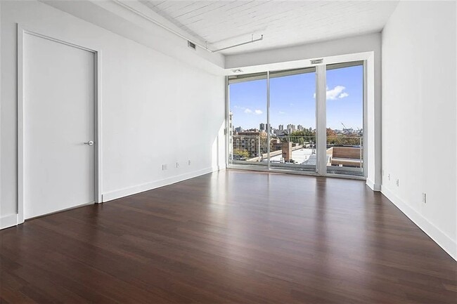 Building Photo - 99 Gold Street