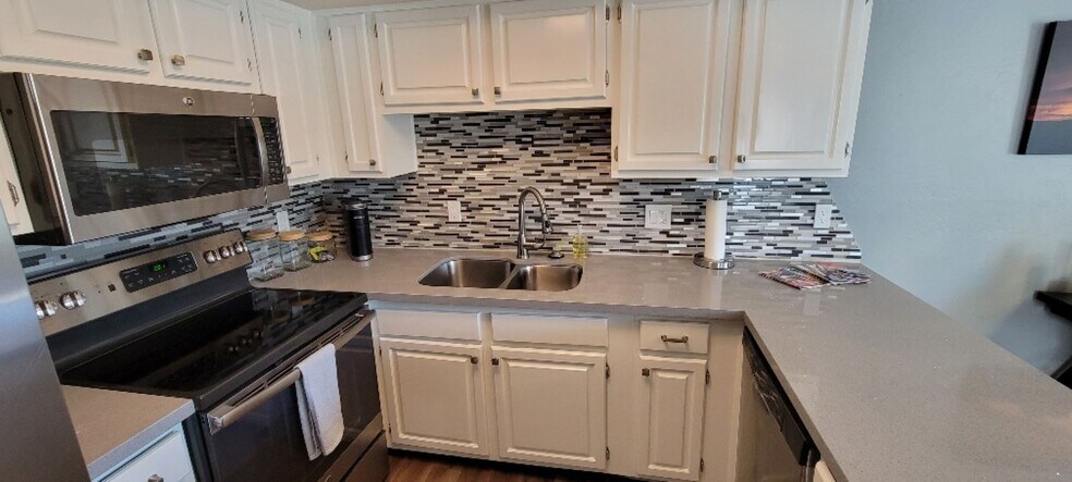 Building Photo - 2959 N 68th Pl