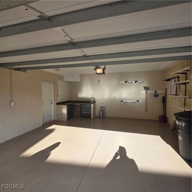 Building Photo - 10637 Pelican Preserve Blvd