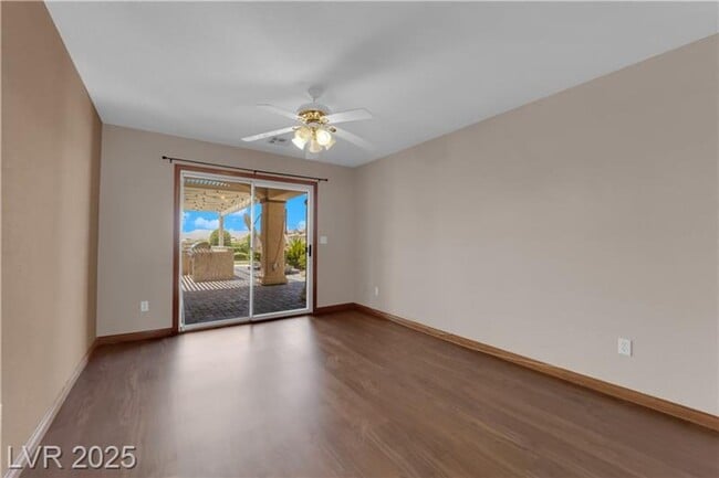 Building Photo - 1.2 Acres with Indoor & Outdoor RV Parking!!!!