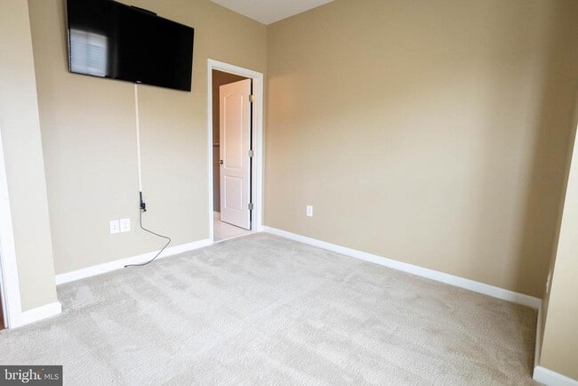 Building Photo - 815 Fair Winds Way