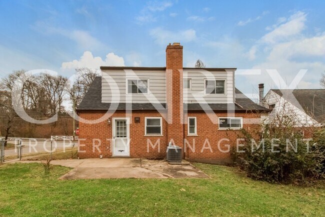 Building Photo - Oak Hills School District!!!