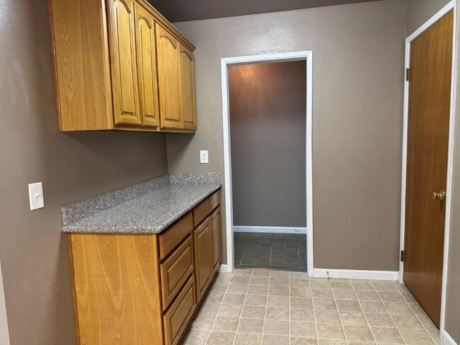 Building Photo - Charming 3 Bedroom Home with Foothill Views