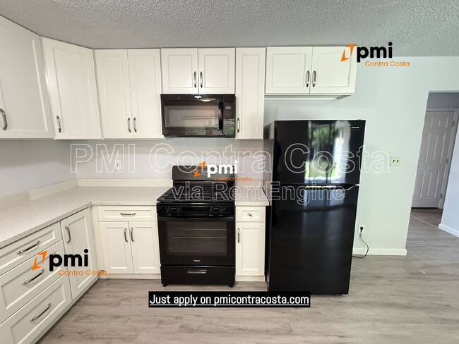 Building Photo - 1608 Norine Dr