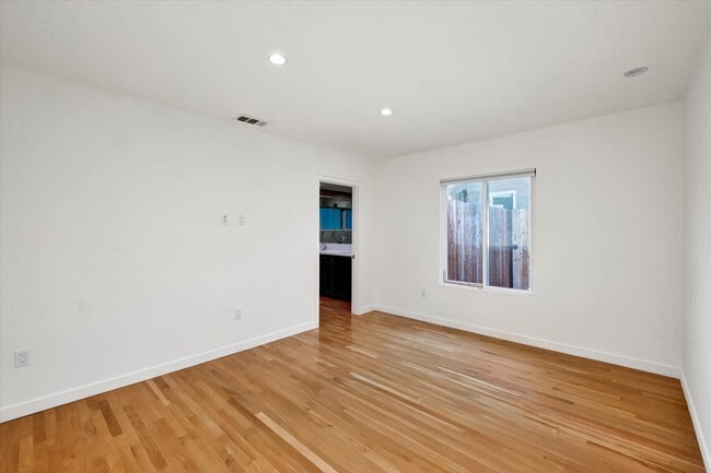 Building Photo - 5400 82nd W St