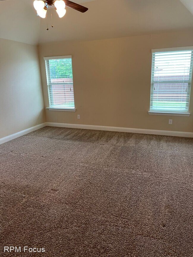 Building Photo - 4 br, 2.5 bath House - 217 Eagle Ridge Rd.