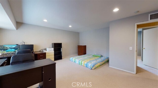 Building Photo - 504 W Huntington Dr
