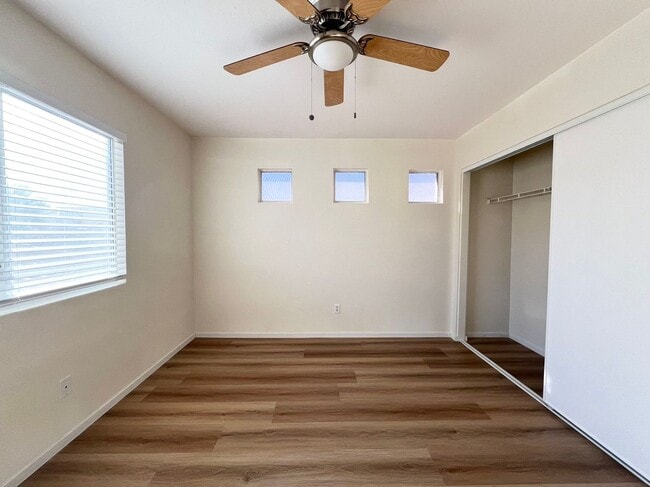 Building Photo - Beautiful two-story home with 5 bedrooms