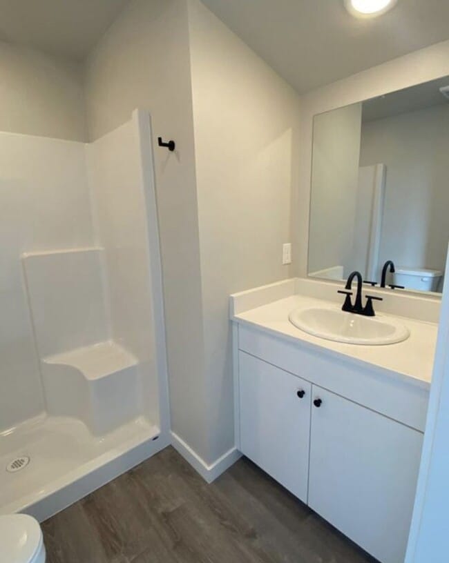 Building Photo - NEWER HOME FOR RENT!