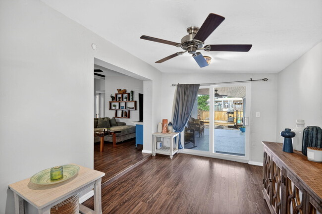 Building Photo - 318 Glen Arbor Terrace