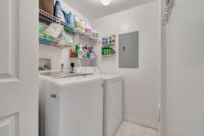 Building Photo - 3317 Tuscany Way