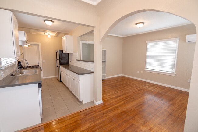 Interior Photo - Park Blvd - Urban on Park