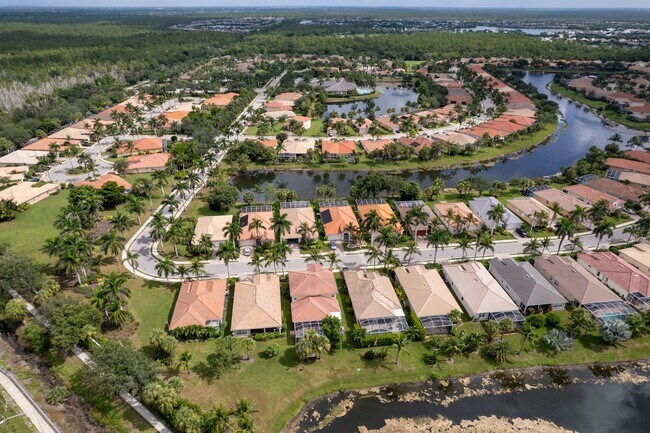 Building Photo - ** REFLECTION LAKES ** 4 BED / 2 BATH - POOL HOME - UNFURNISHED - ANNUAL RENTAL