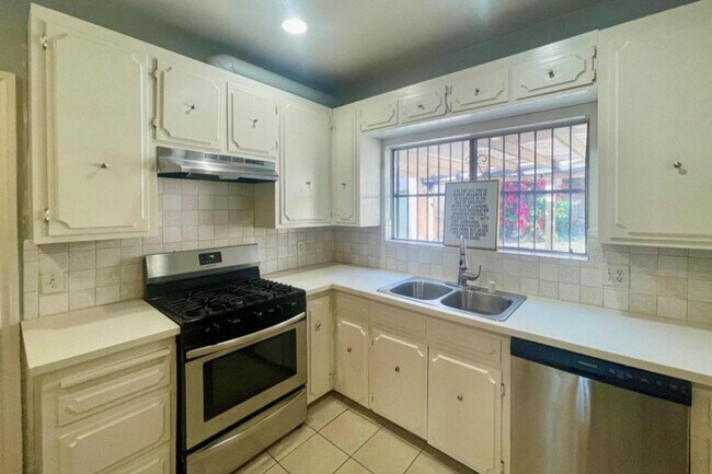 Building Photo - Amazing Home for Rent
