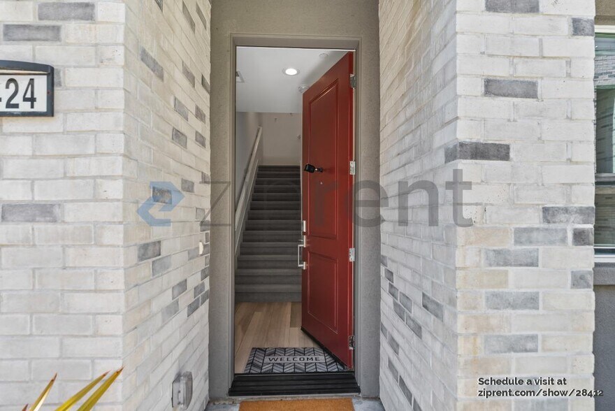 Building Photo - Unit