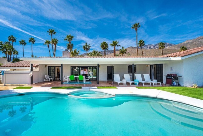 Building Photo - Luxury Mid-Century Retreat in the Heart of...