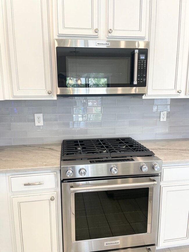 Building Photo - Beautiful Single Level 3 Bed/ 2 Bath + Den Home In Maricopa. Tons of Upgrades Throughout!